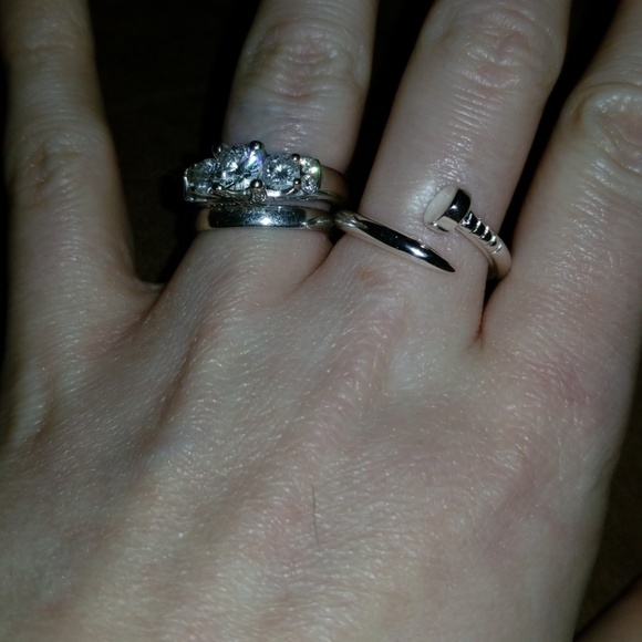 Nail themed*925 sterling silver plated ring. - Picture 7 of 7